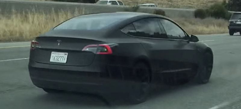 Illustration for article titled El Model 3 cada vez más cerca: Tesla comienza a probarlo en las calles de California